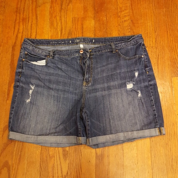 Jennifer Lopez Pants - Boyfriend shorts